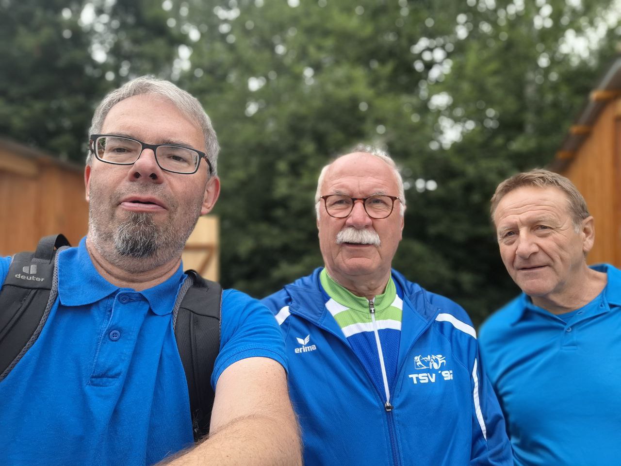 Ganz in Blau: Im Bild v.l.n.r Marko Winter, Hartmut Kern und Jens Uhlemann